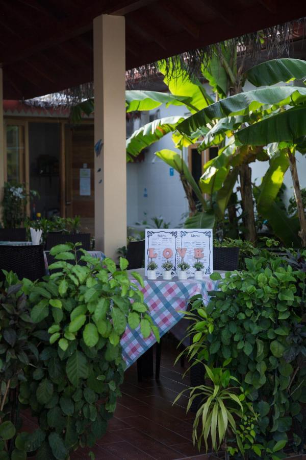 Silk Retreats Thulusdhoo Guest House Extérieur photo
